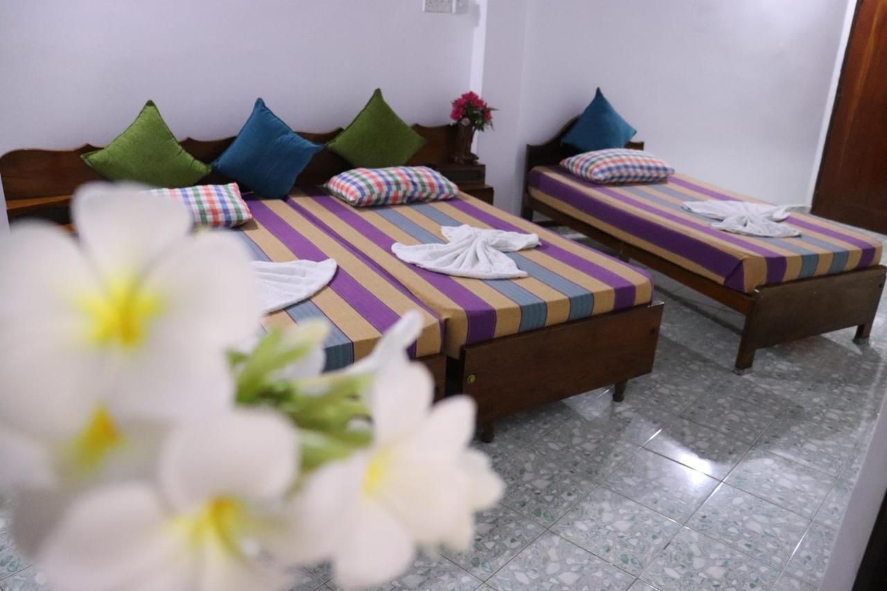 Crescent Resort Galle Buitenkant foto